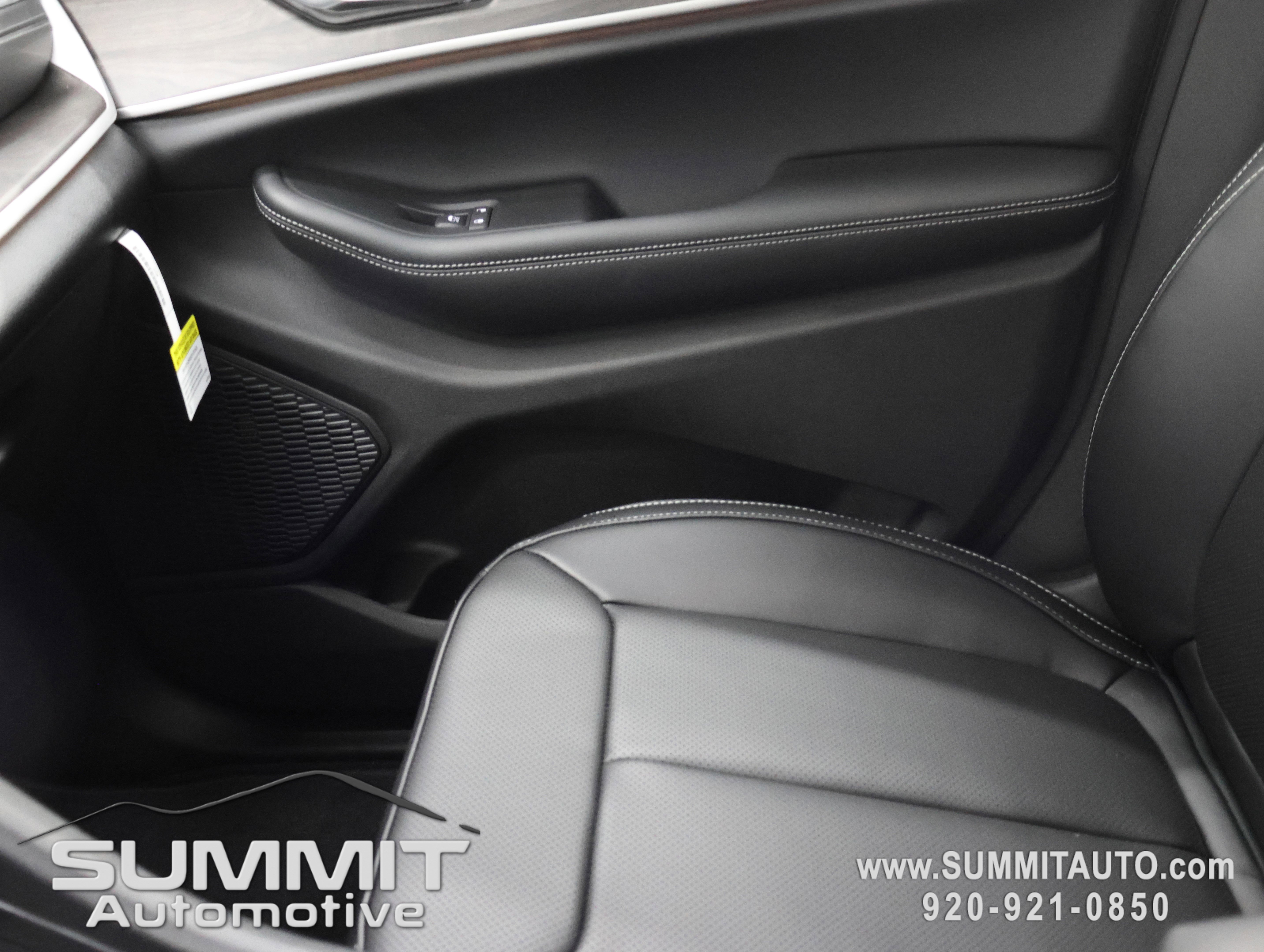 New 2025 Jeep Grand Cherokee Limited w/ Luxury Tech Group II AWD/4WD image 13