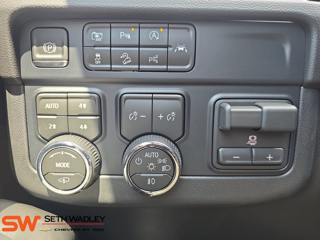 New 2026 Chevrolet Suburban High Country AWD/4WD image 27