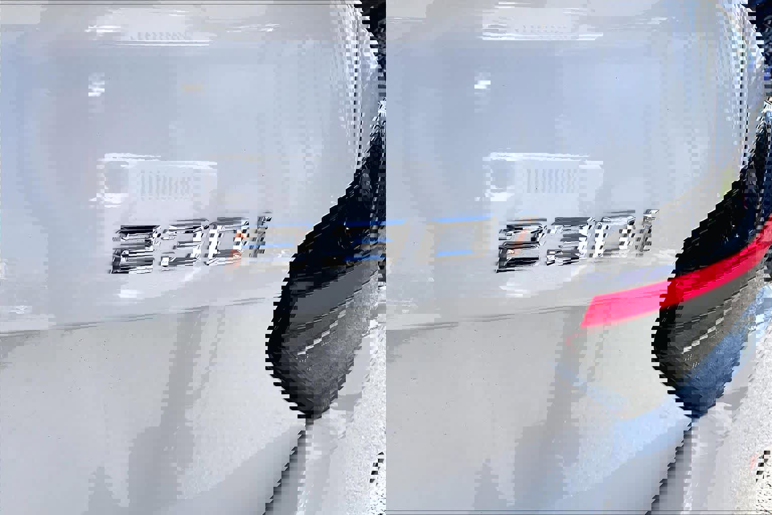 Used 2025 BMW 230i Coupe w/ M Sport Package image 31