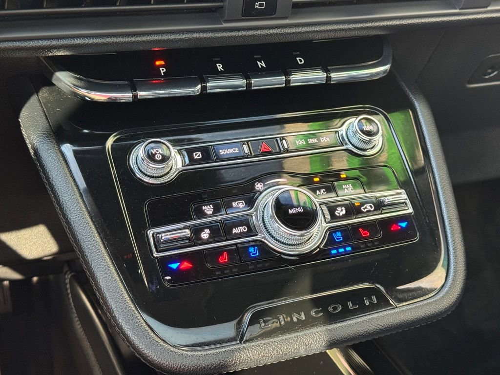 Used 2022 Lincoln Corsair Reserve w/ Elements Package image 15