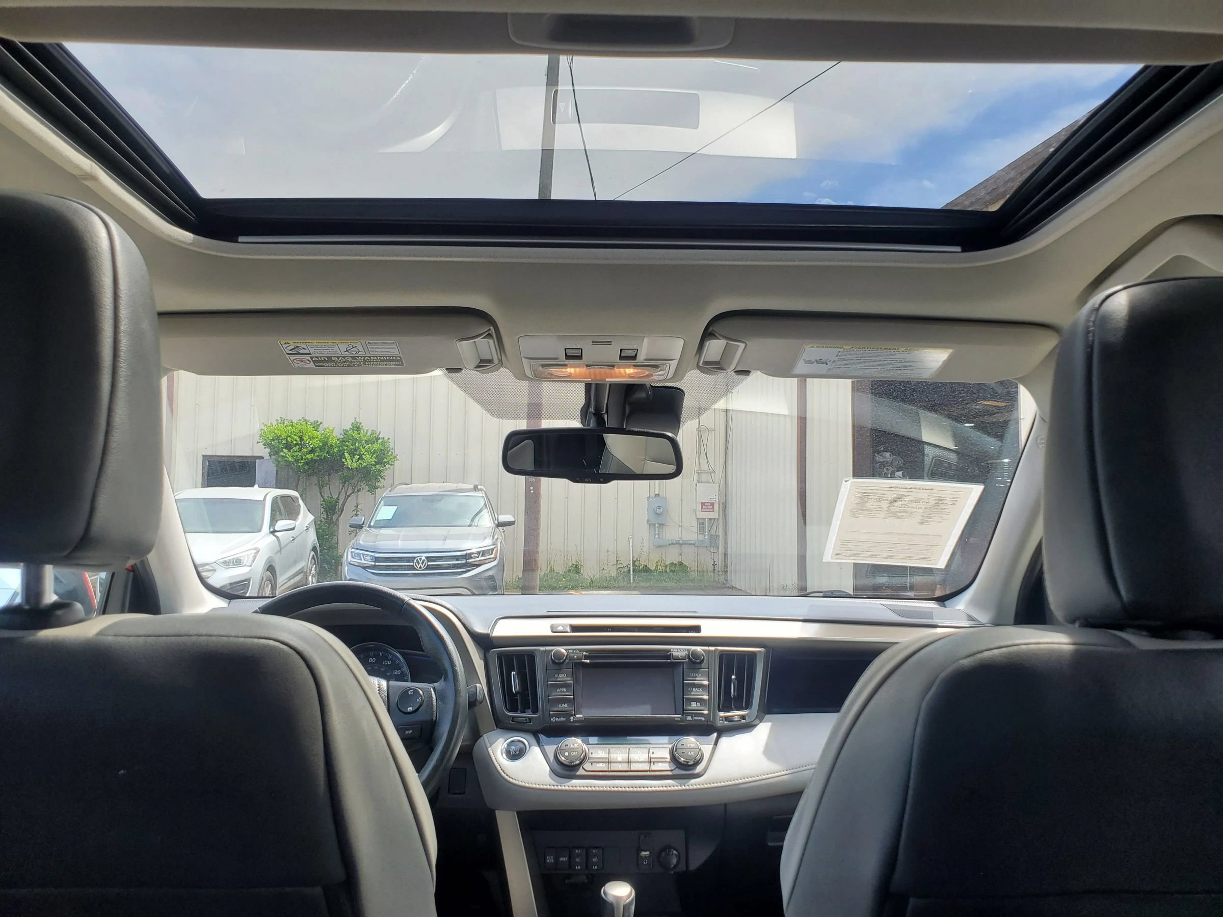 Used 2015 Toyota RAV4 Limited w/ Technology Package FWD image 2