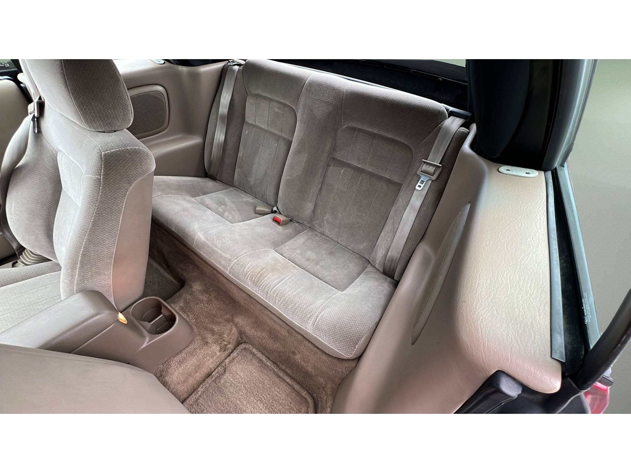 Used 2002 Chrysler Sebring GTC FWD image 27