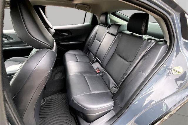 Certified 2025 Toyota Prius Limited w/ Limited Premium Package FWD image 19