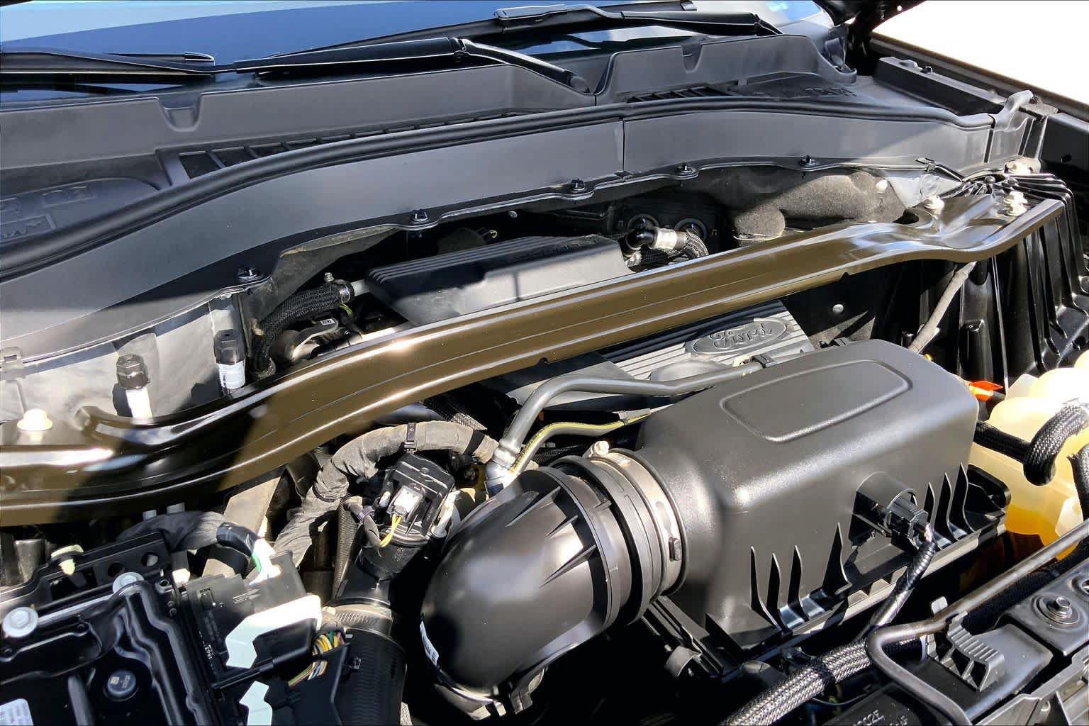 Used 2020 Ford Explorer Limited RWD image 32