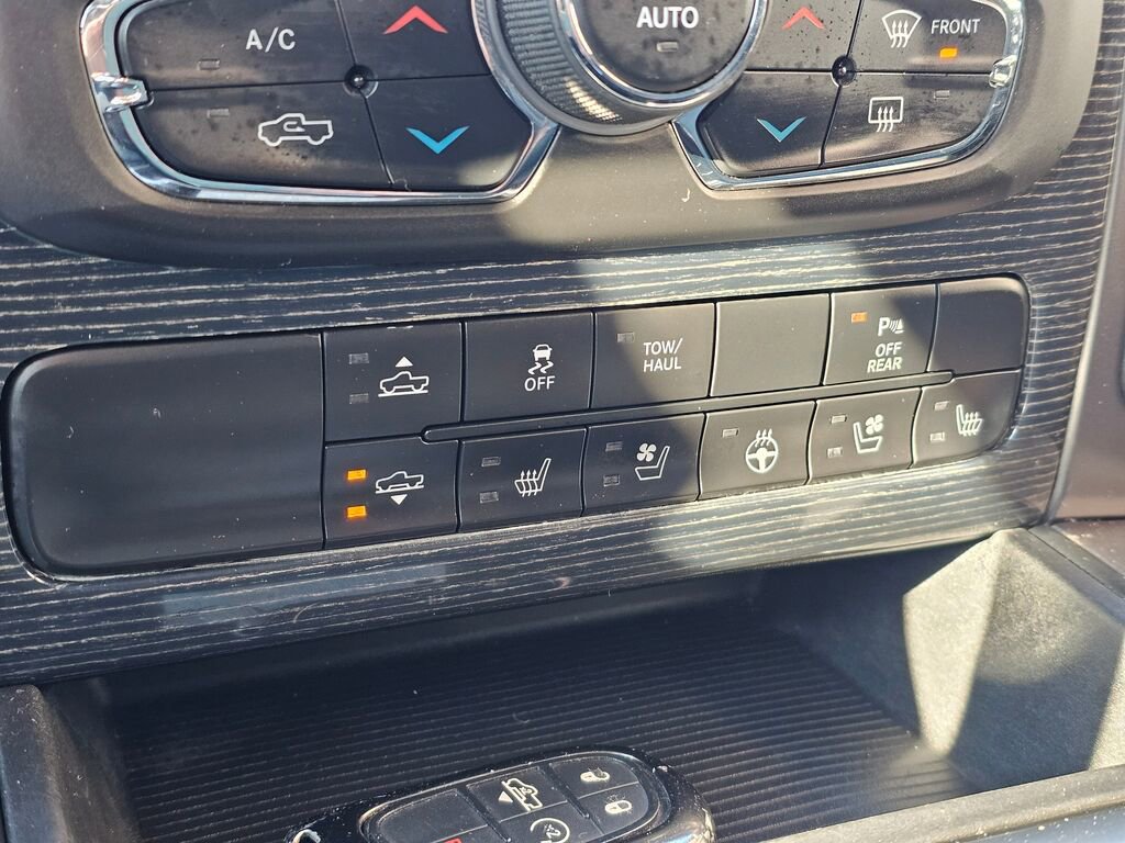 Used 2014 RAM 1500 Limited image 28