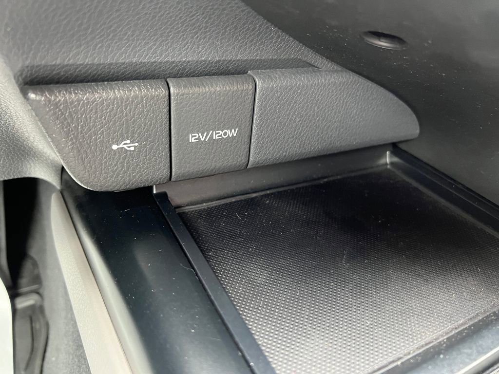 Used 2020 Toyota Camry LE image 26