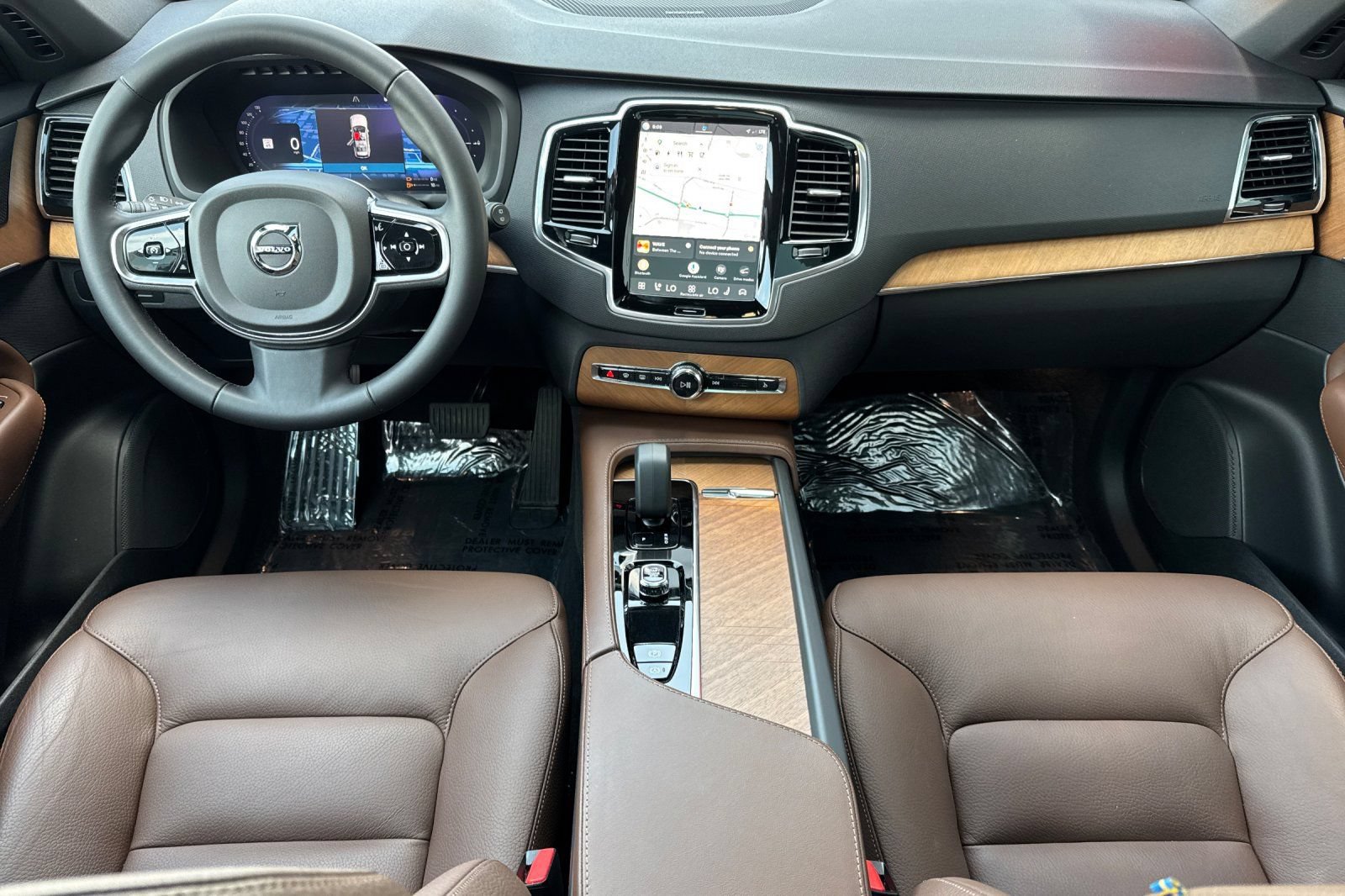 Used 2024 Volvo XC90 T8 Plus w/ Protection Package AWD/4WD image 14