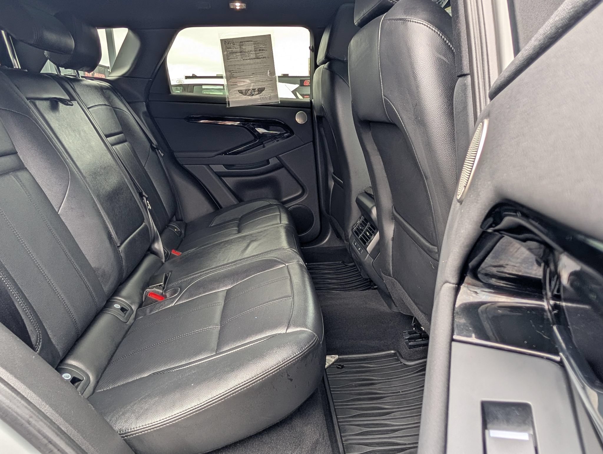 Used 2024 Land Rover Range Rover Evoque Dynamic SE AWD/4WD image 8