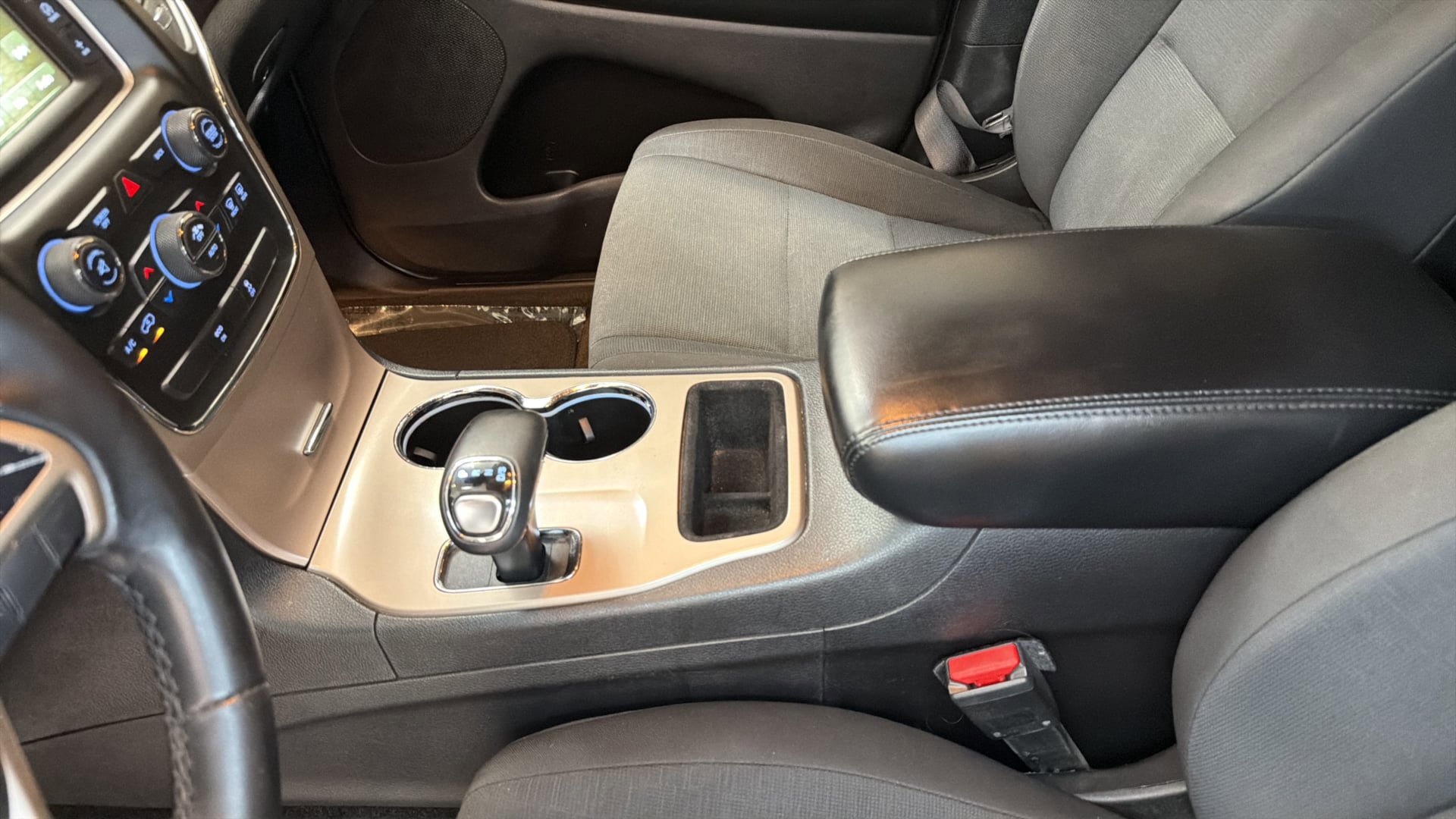 Used 2015 Jeep Grand Cherokee Laredo w/ Quick Order Package 23E RWD image 26