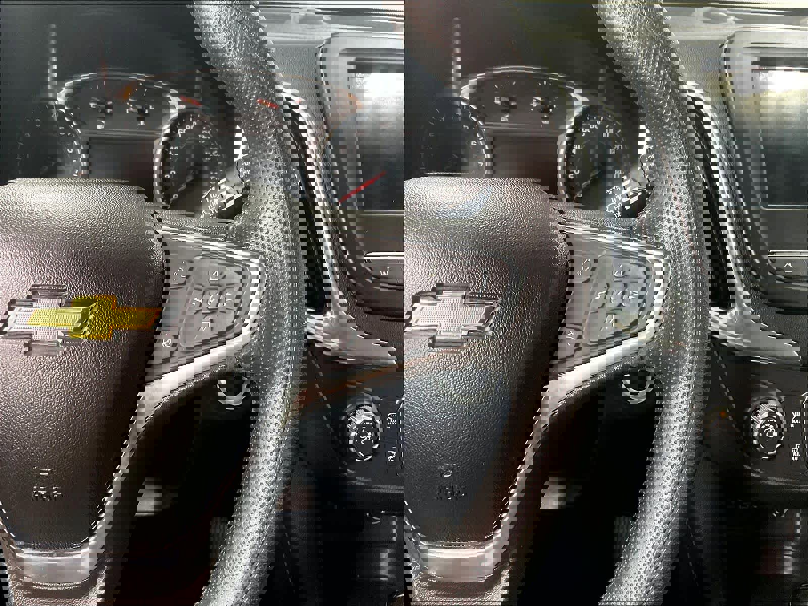 Used 2019 Chevrolet Equinox LT image 22