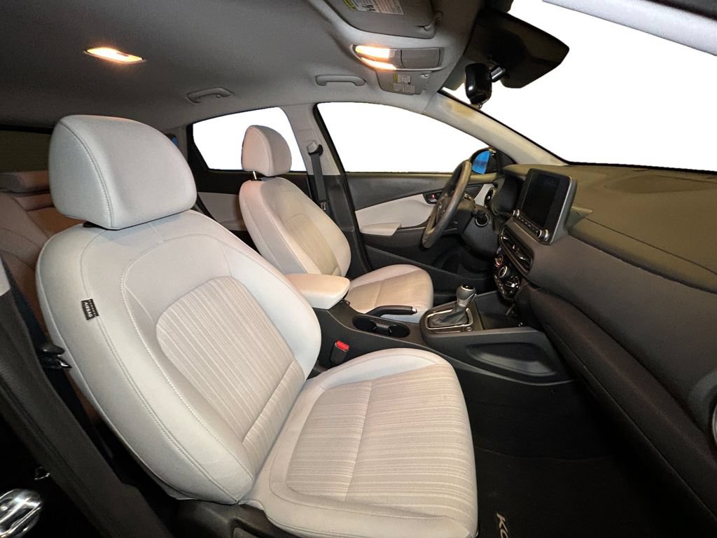 Used 2023 Hyundai Kona SEL AWD/4WD image 16