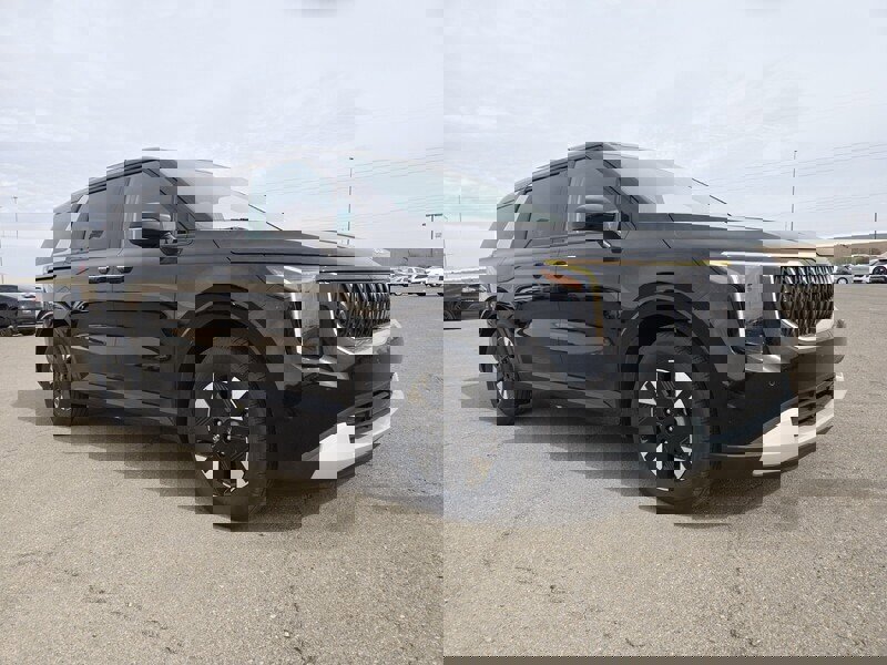 New 2026 Kia Carnival LXS video 2