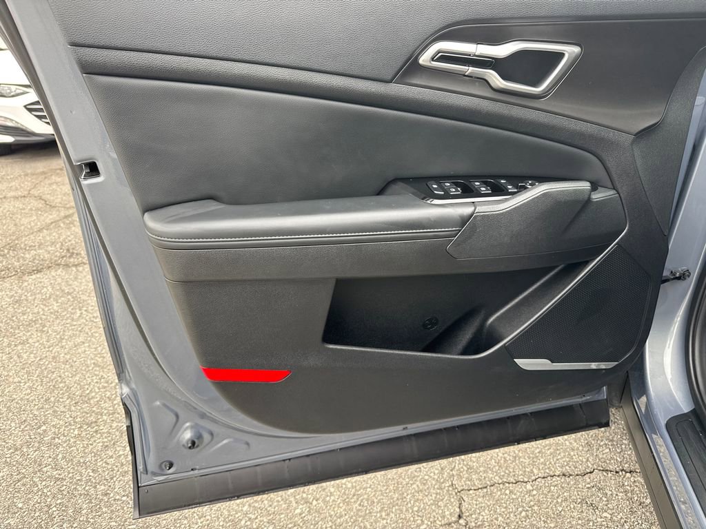 Certified 2023 Kia Sportage EX image 11