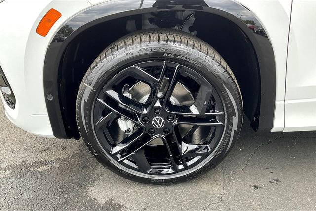 New 2025 Volkswagen Tiguan SE R-Line image 15