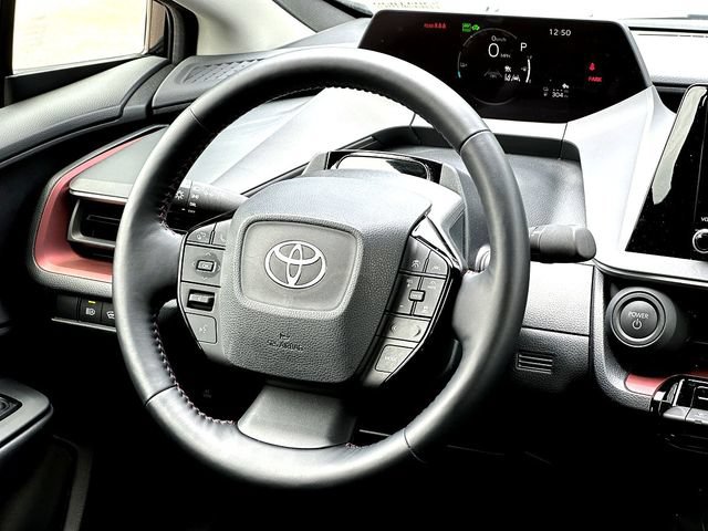 Used 2025 Toyota Prius Plug-In Hybrid FWD image 30
