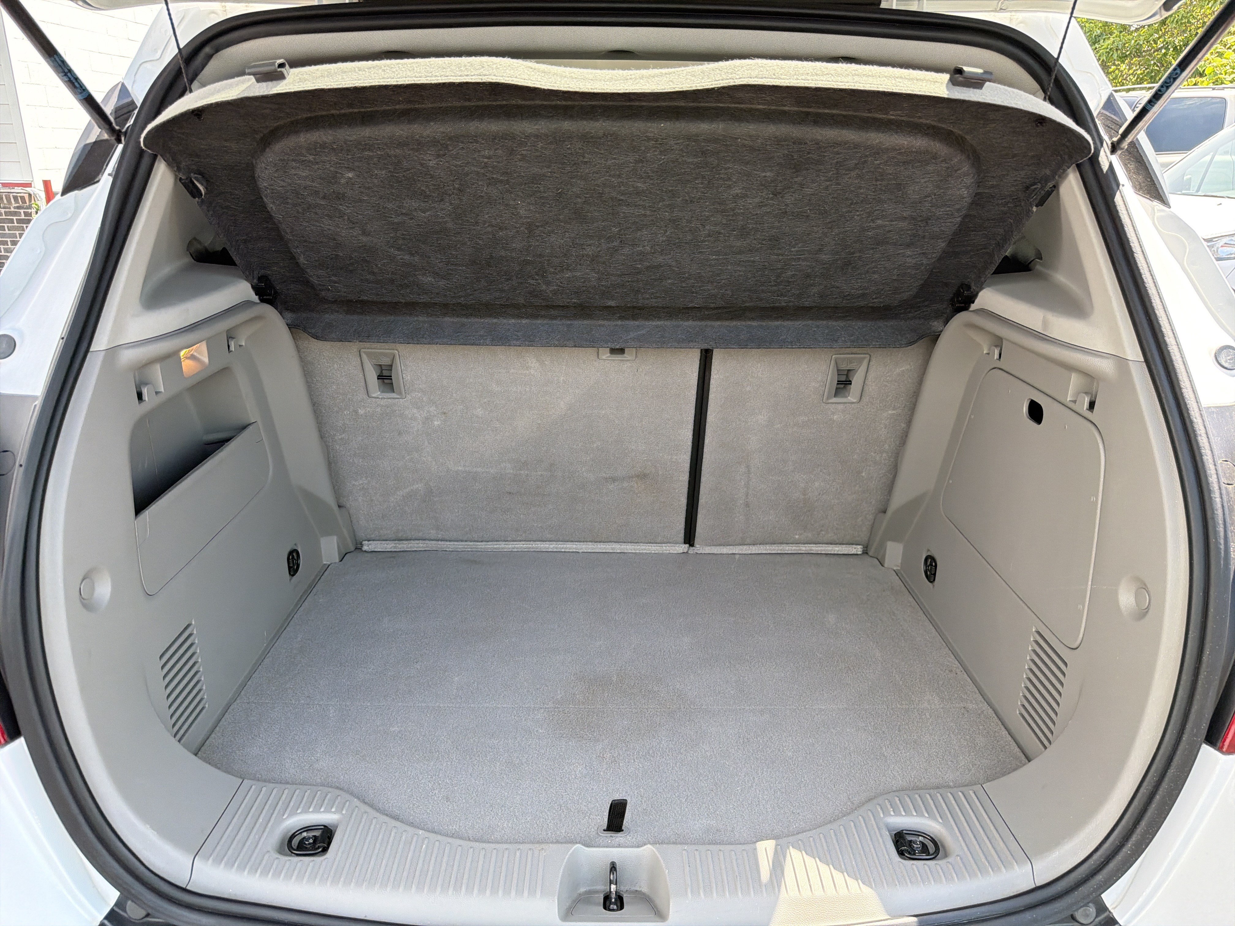 Used 2016 Buick Encore Convenience FWD image 4
