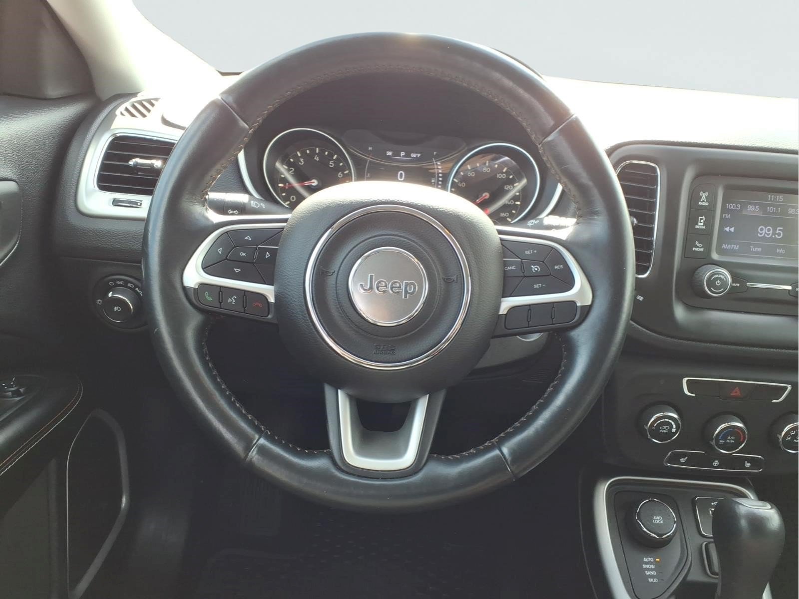 Used 2017 Jeep Compass Latitude w/ Cold Weather Group AWD/4WD image 8