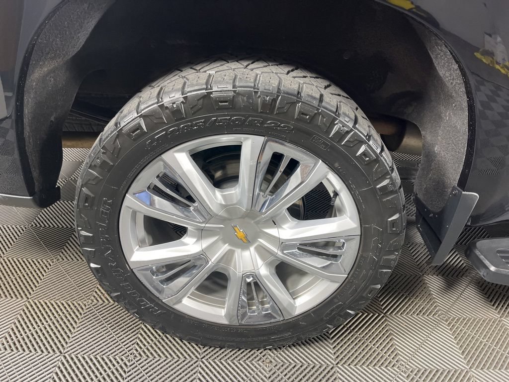 Certified 2023 Chevrolet Silverado 1500 High Country w/ Technology Package AWD/4WD image 13