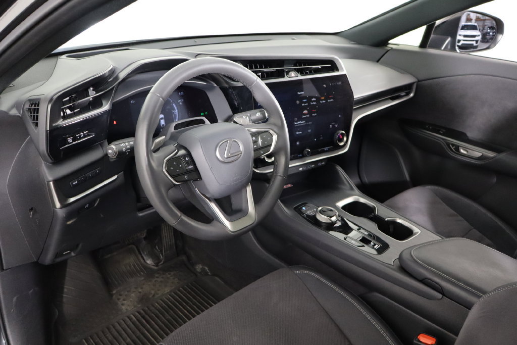 Used 2024 Lexus RZ 450e Premium w/ Accessory Package (K3) AWD/4WD image 25