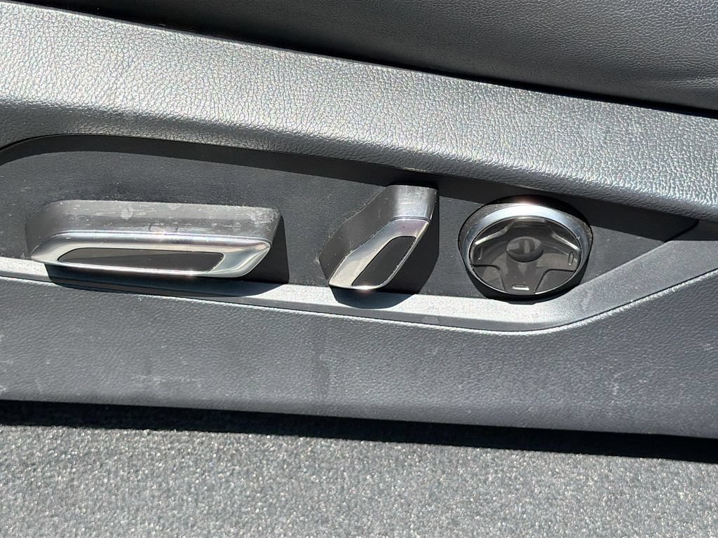 Used 2023 Acura MDX SH-AWD w/ Technology Package image 26