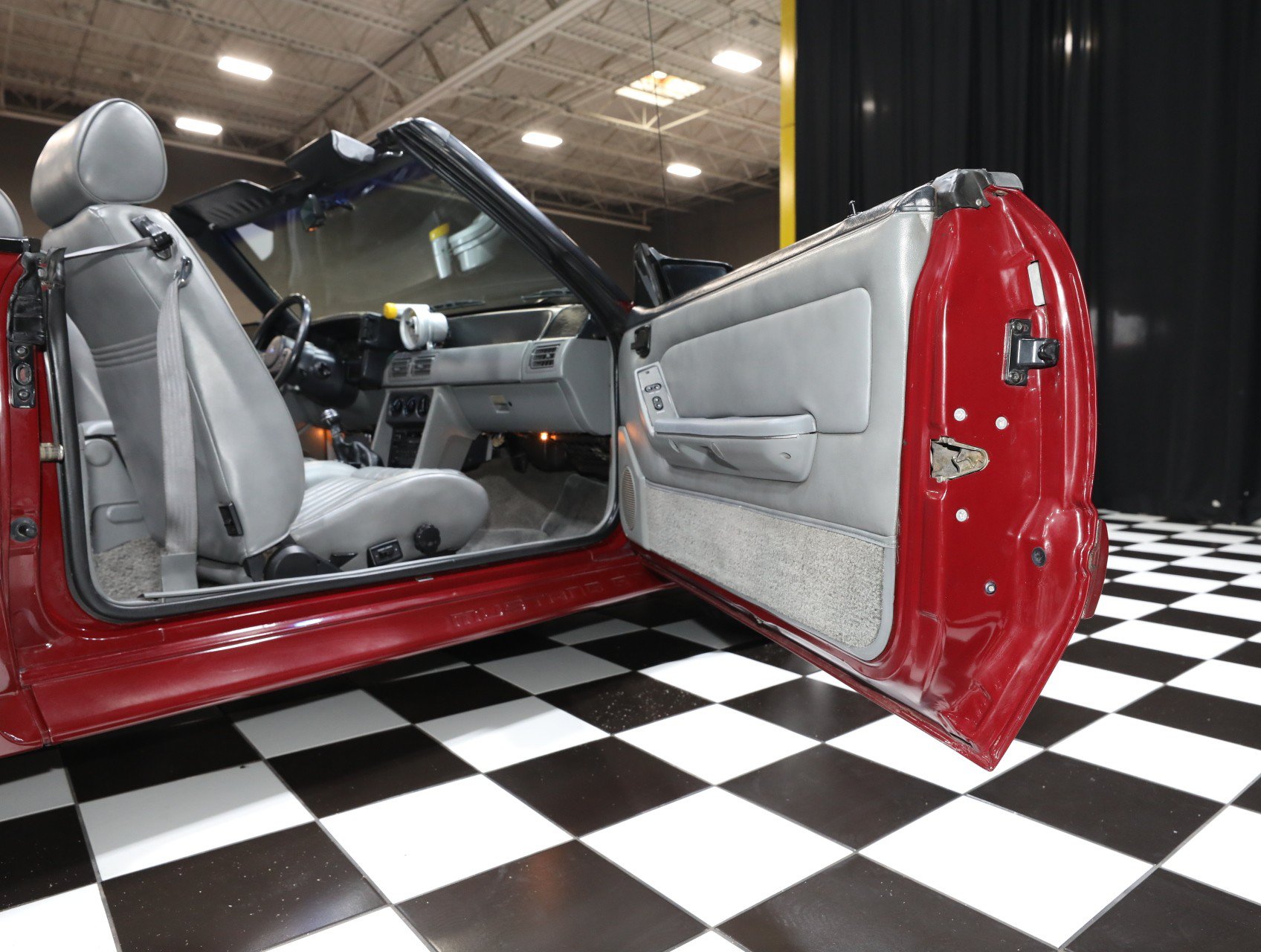 Used 1987 Ford Mustang GT RWD image 44