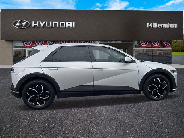 Certified 2023 Hyundai Ioniq 5 SEL w/ Cargo Package image 5