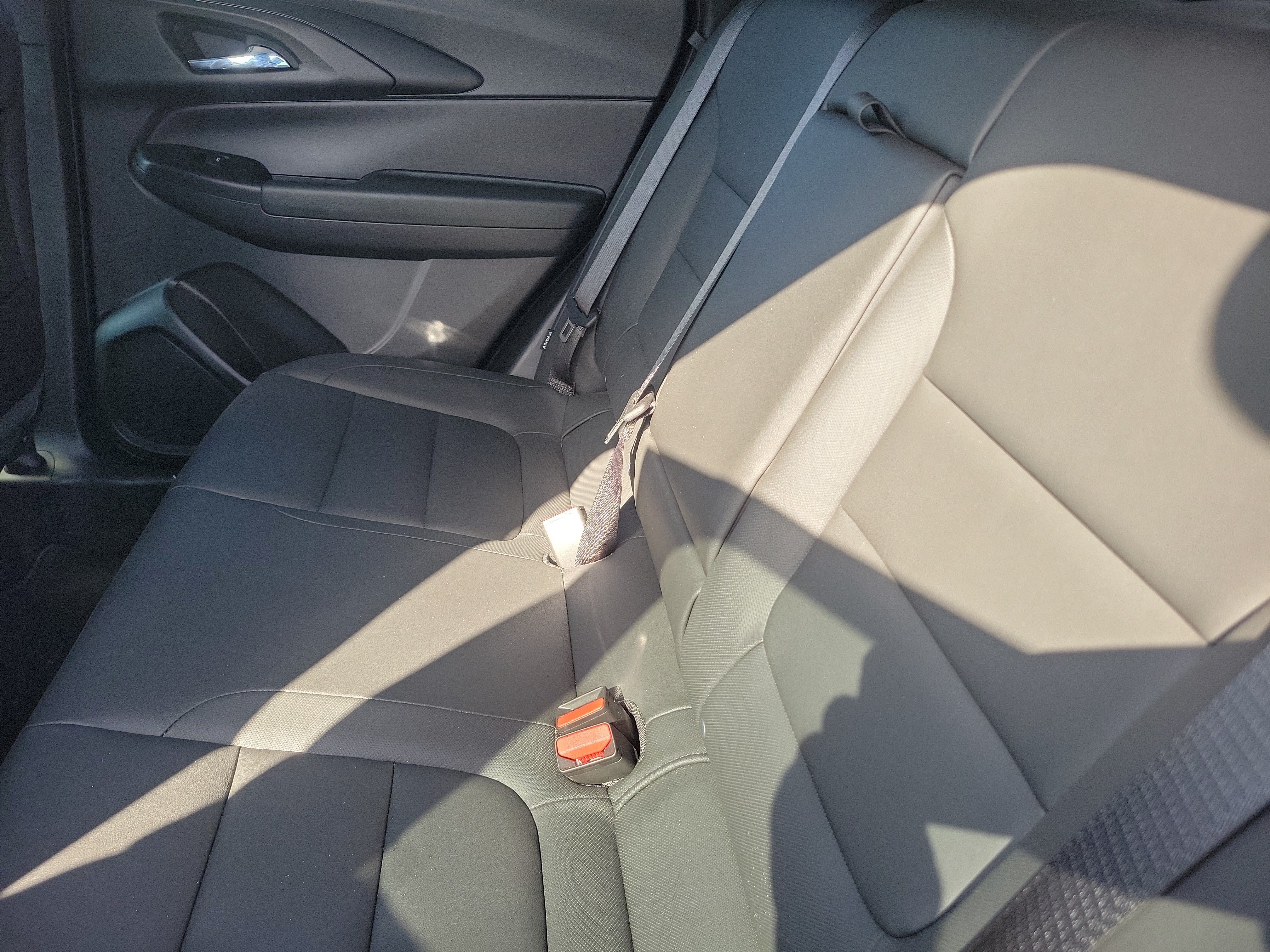 Used 2021 Chevrolet TrailBlazer LT w/ Premium Seating Package FWD image 11