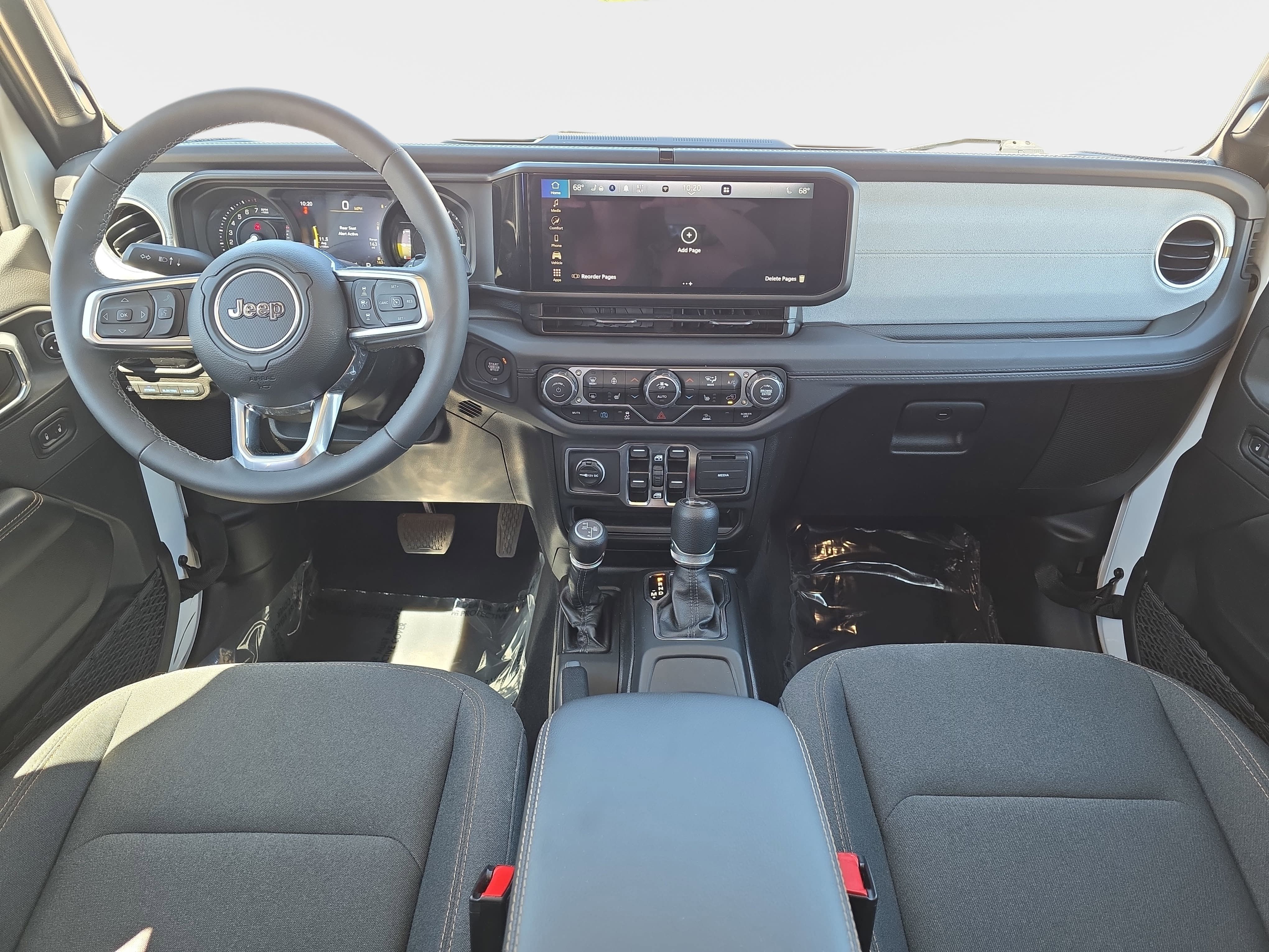 Used 2025 Jeep Wrangler Unlimited Sahara AWD/4WD image 10