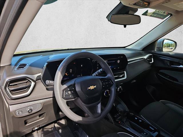 Used 2025 Chevrolet TrailBlazer LT AWD/4WD image 10