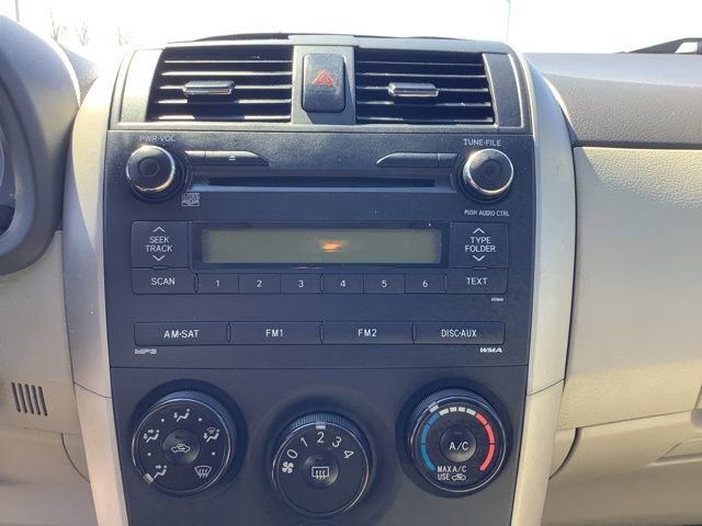 Used 2010 Toyota Corolla LE image 28