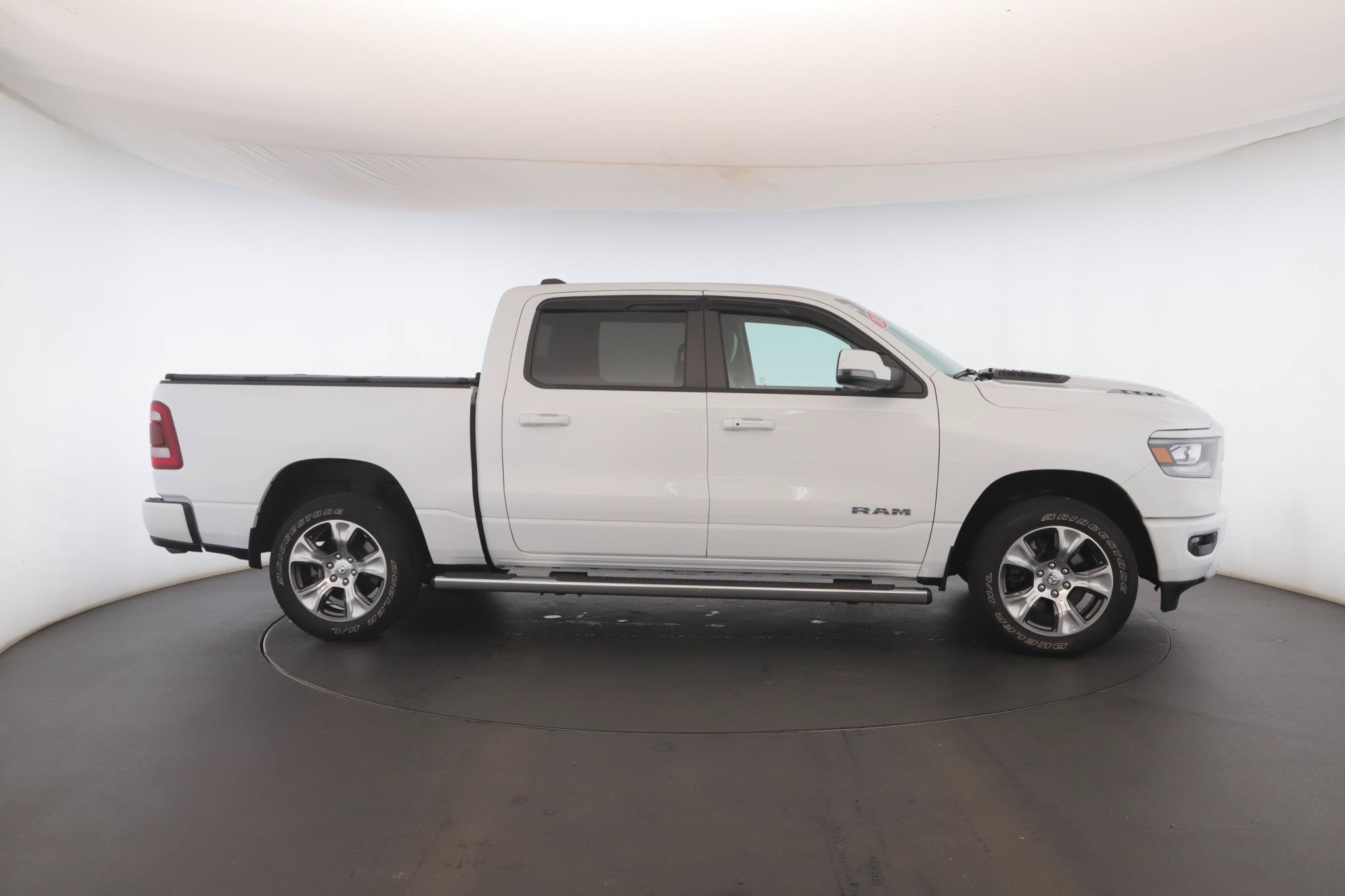 Used 2024 RAM 1500 Laramie AWD/4WD image 21
