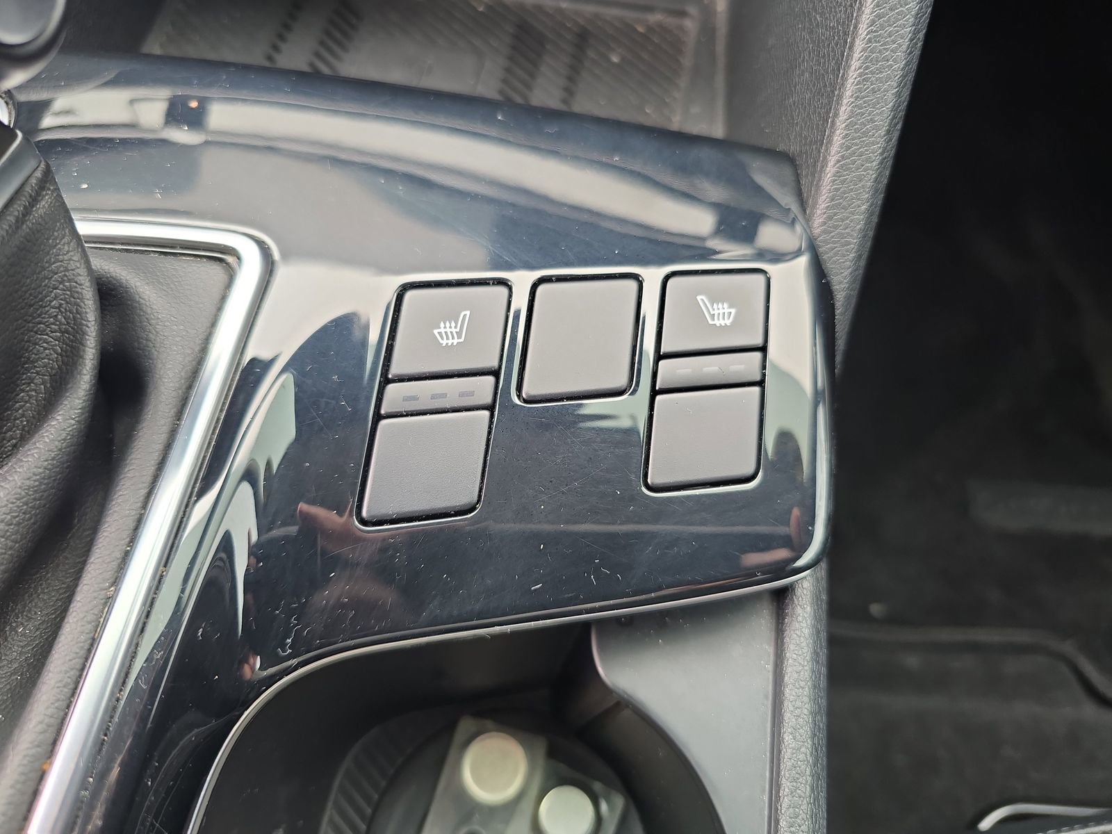 Used 2024 Kia Sportage EX image 19