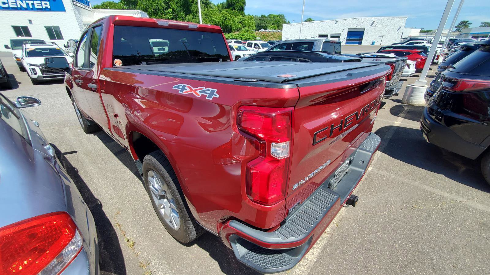 Used 2020 Chevrolet Silverado 1500 Custom w/ Custom Value Package AWD/4WD image 8