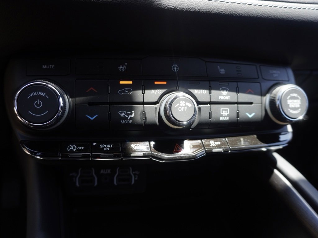 New 2024 Dodge Durango SXT w/ SXT Blacktop Group image 17