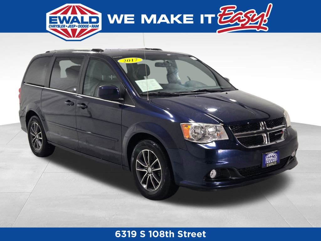Used 2017 Dodge Grand Caravan SXT w/ Driver Convenience Group