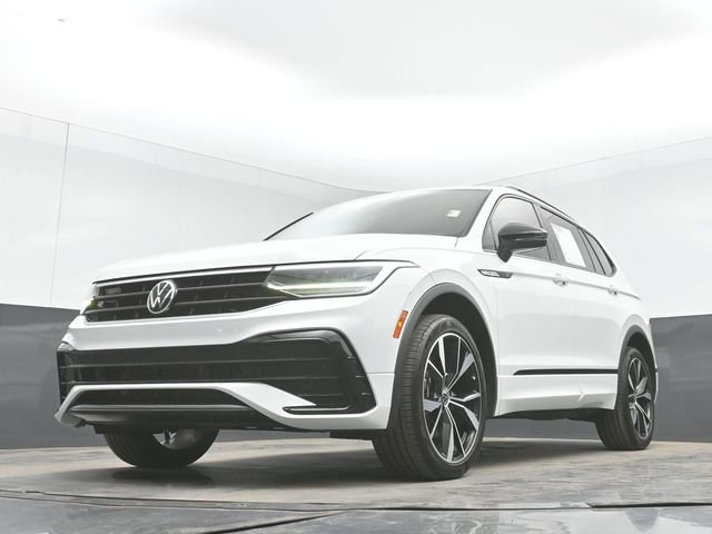 Used 2022 Volkswagen Tiguan SE R-Line FWD image 42