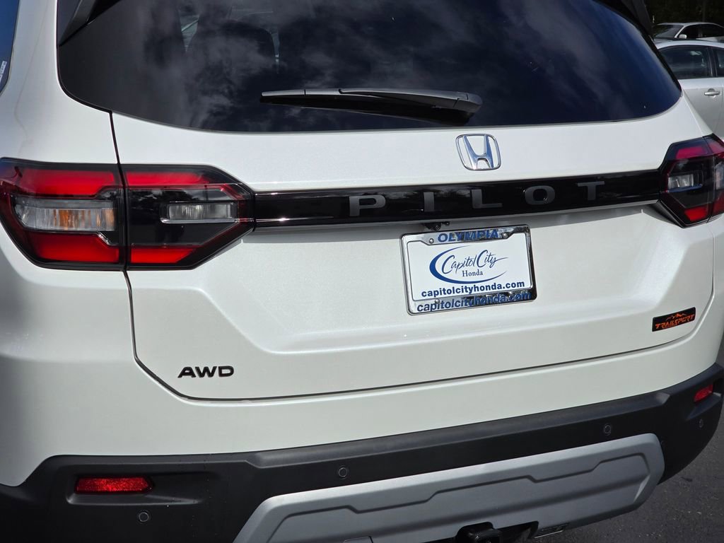 New 2025 Honda Pilot TrailSport image 30
