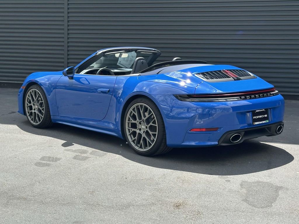 Used 2026 Porsche 911 Carrera RWD image 3