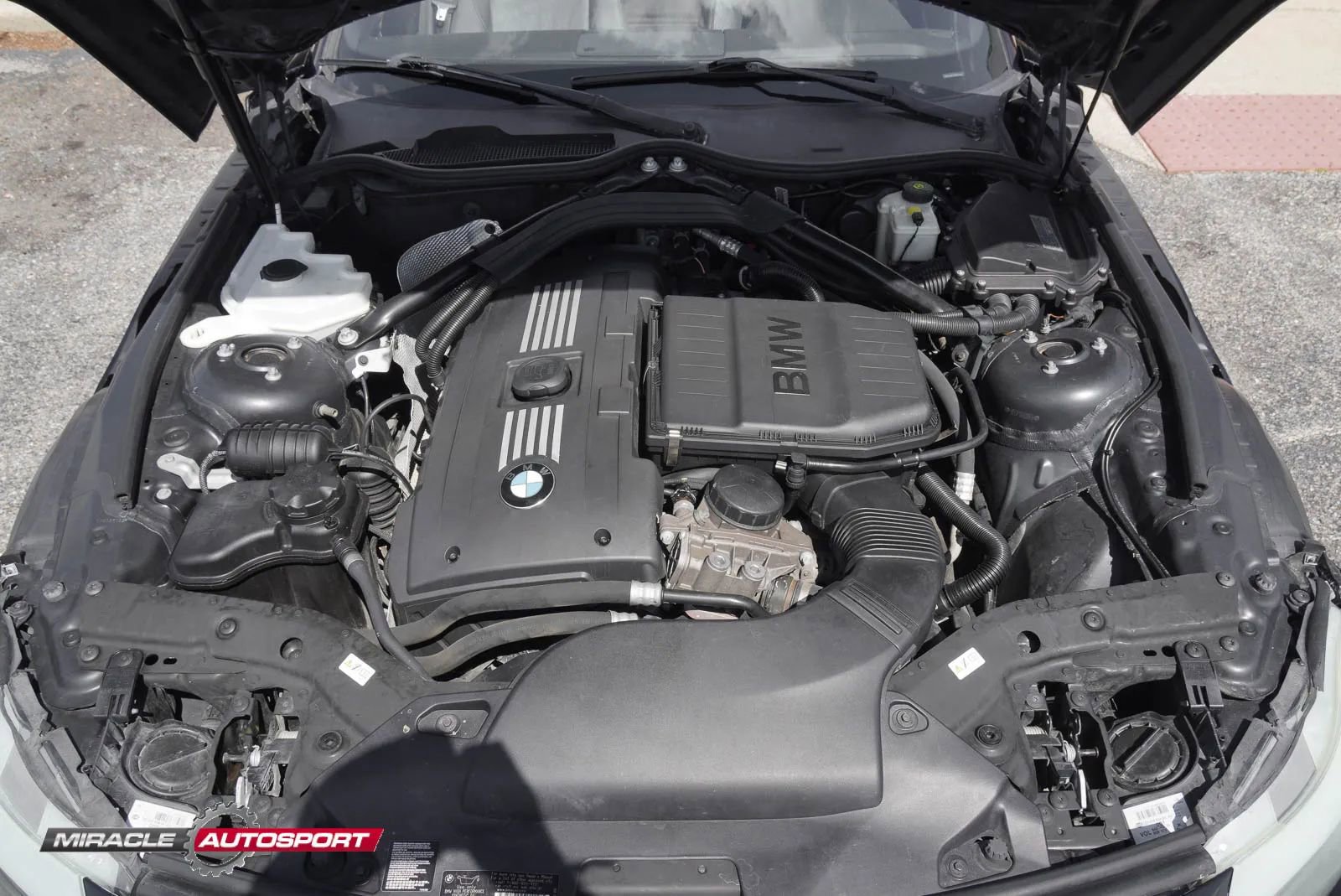 Used 2011 BMW Z4 sDrive35i image 14