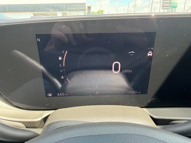 Used 2024 Buick Envista Preferred w/ Convenience I Package FWD image 24
