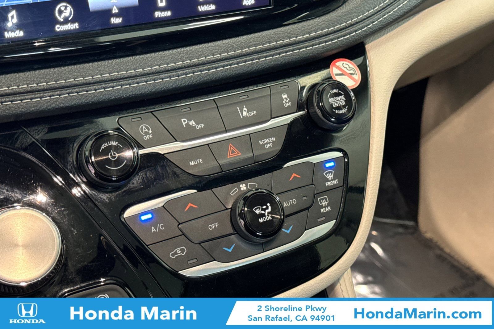 Used 2023 Chrysler Pacifica Limited image 27