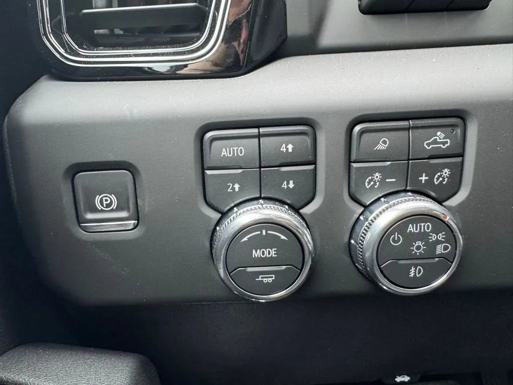 New 2026 GMC Sierra 3500 AT4 w/ Technology Package image 23
