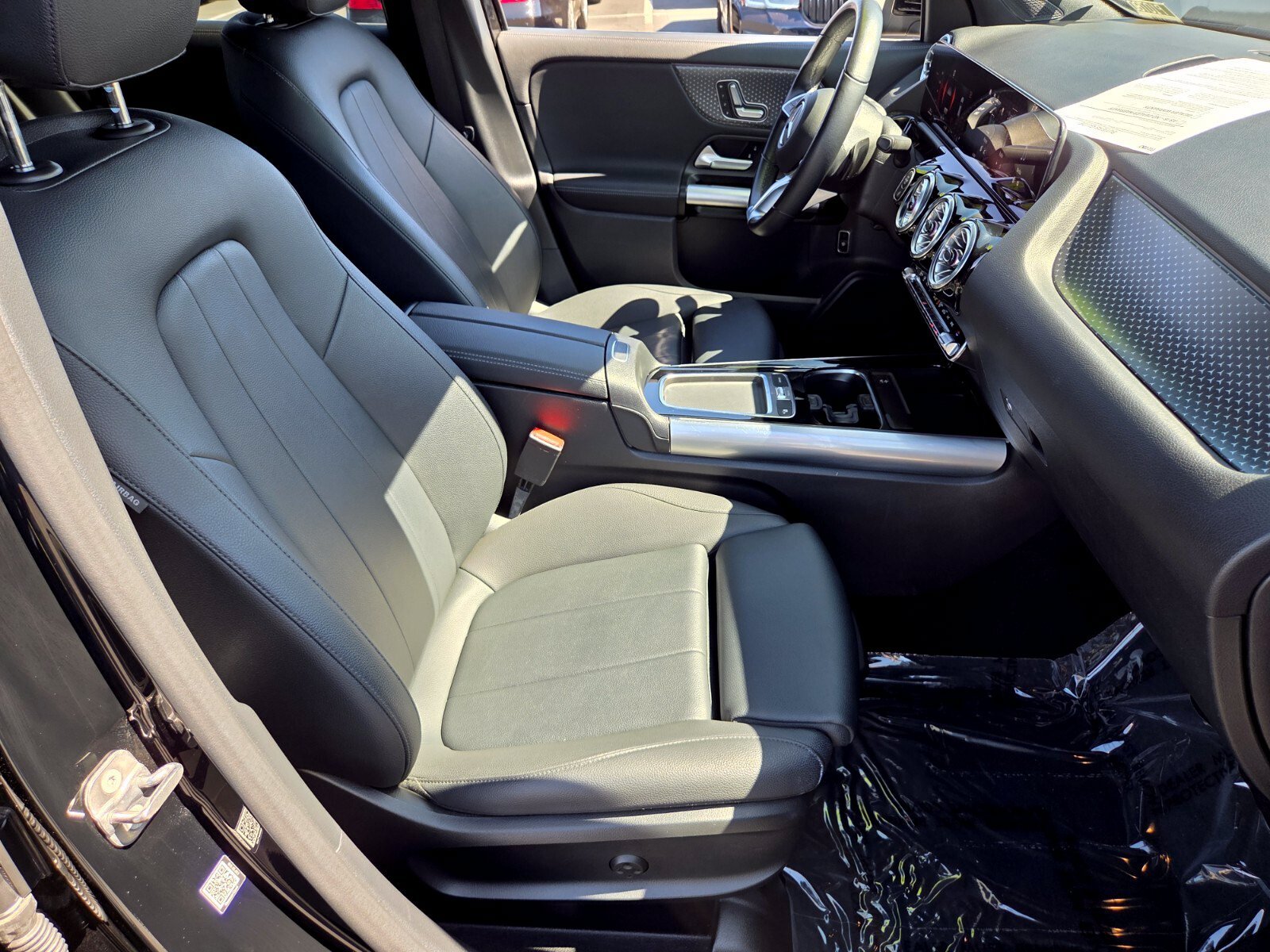 Used 2025 Mercedes-Benz GLA 250 image 15