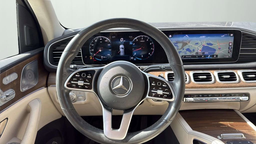 Used 2020 Mercedes-Benz GLE 350 4MATIC image 11