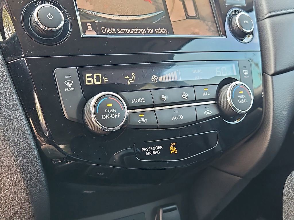 Used 2019 Nissan Rogue SV w/ Premium Package image 30