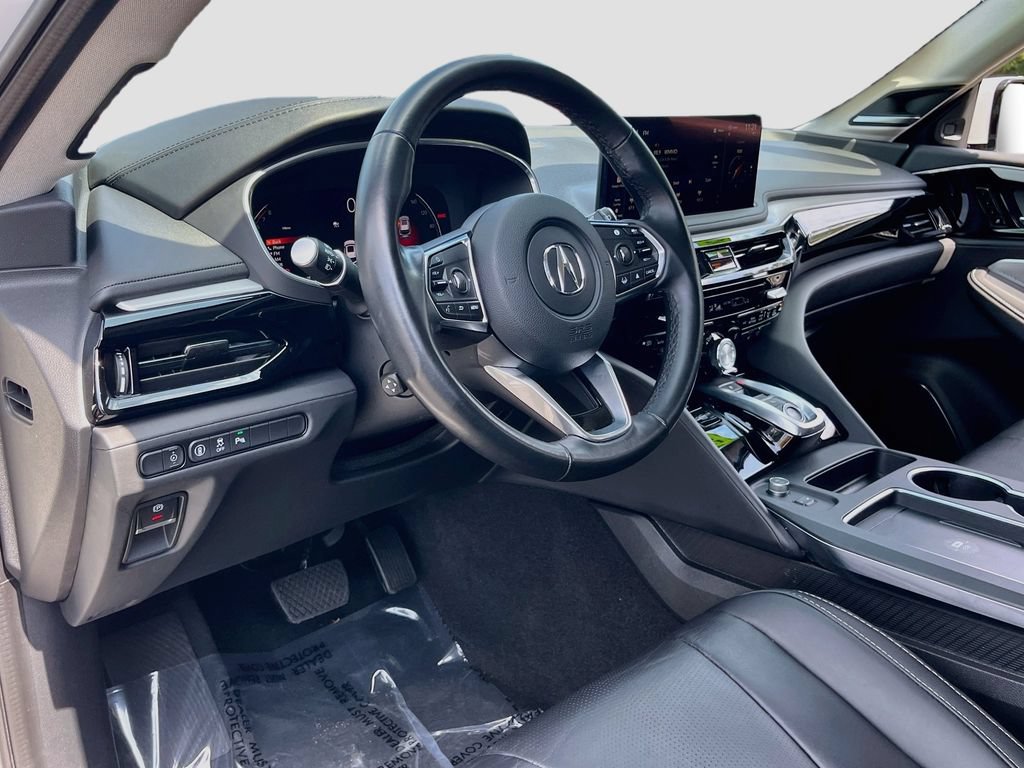 Used 2025 Acura MDX w/ Technology Package FWD image 9