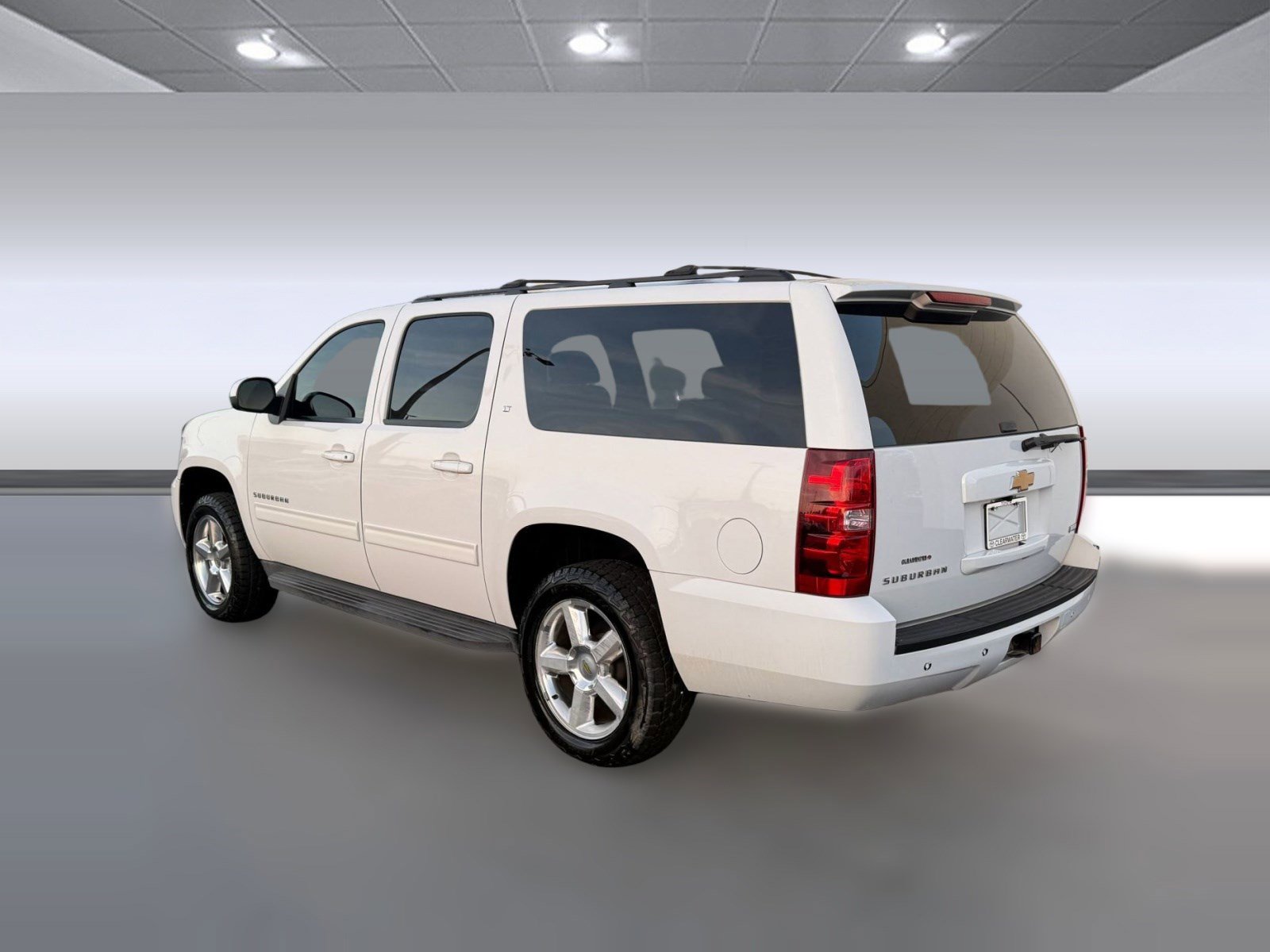 Used 2012 Chevrolet Suburban LT w/ Luxury Package image 3