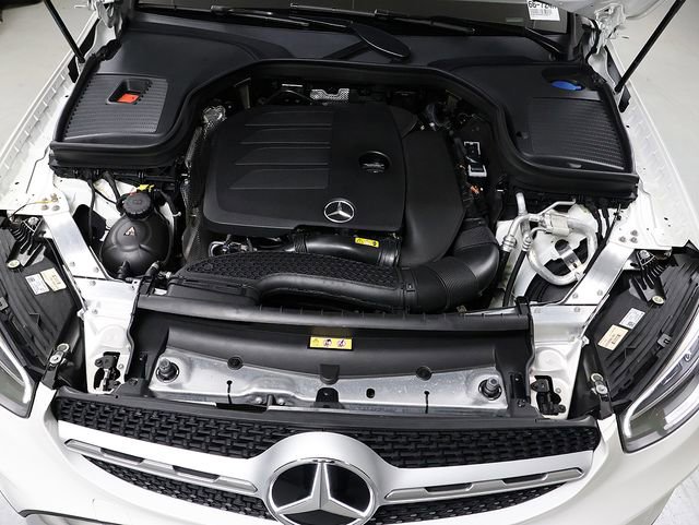 Certified 2021 Mercedes-Benz GLC 300 4MATIC Coupe image 40