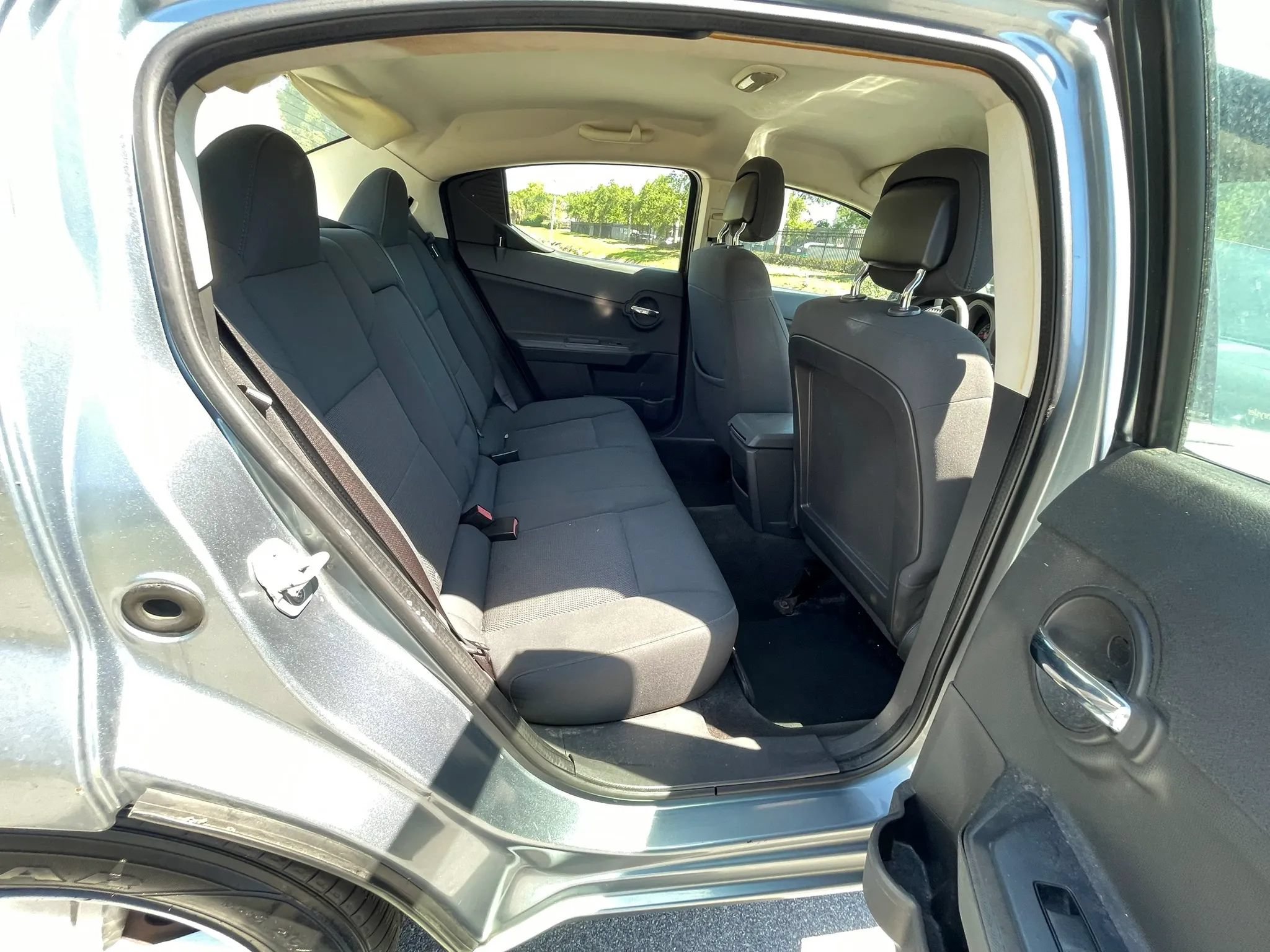 Used 2010 Dodge Avenger SXT FWD image 21