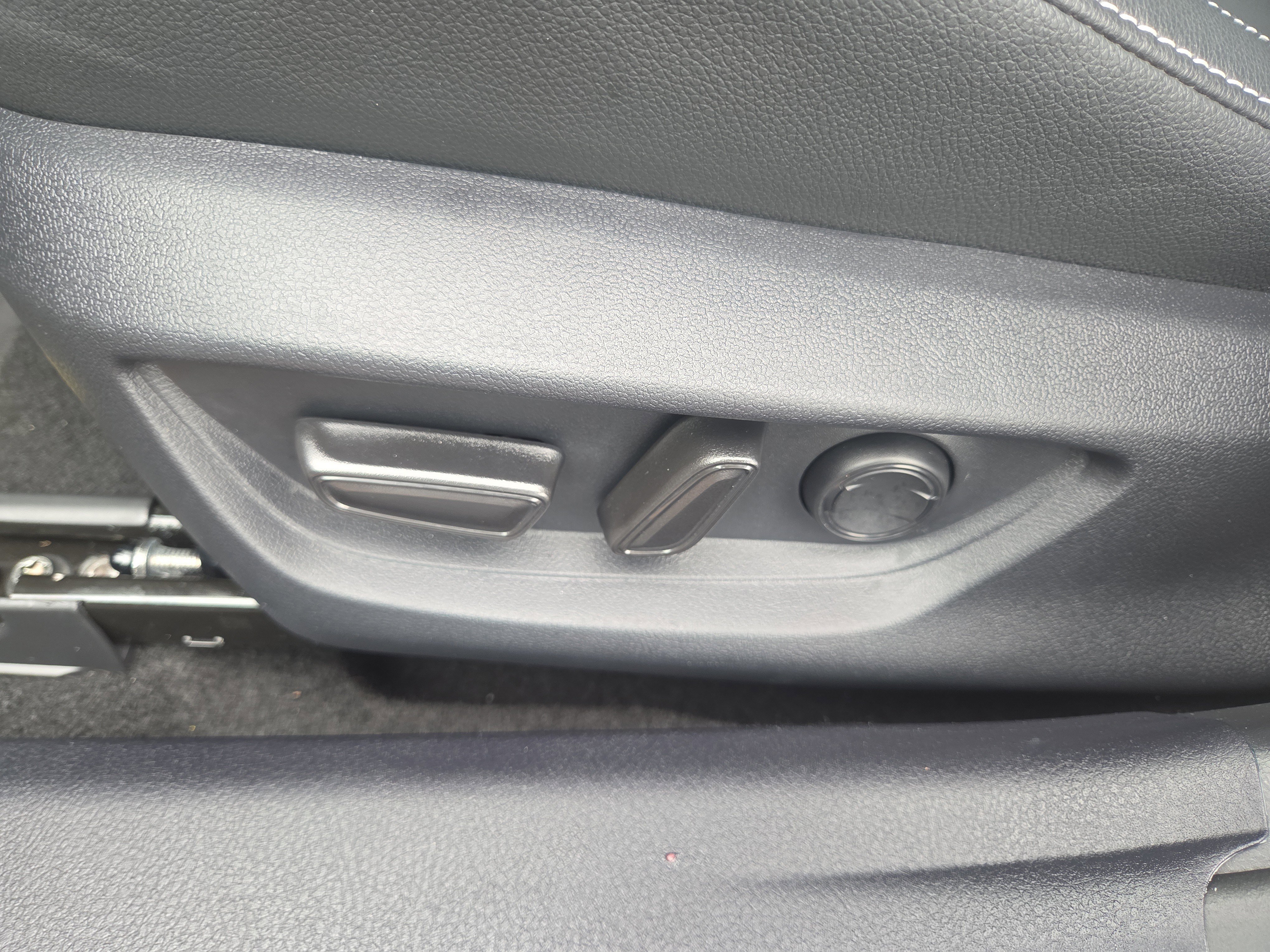 Certified 2025 Toyota Camry SE w/ Convenience Package FWD image 30